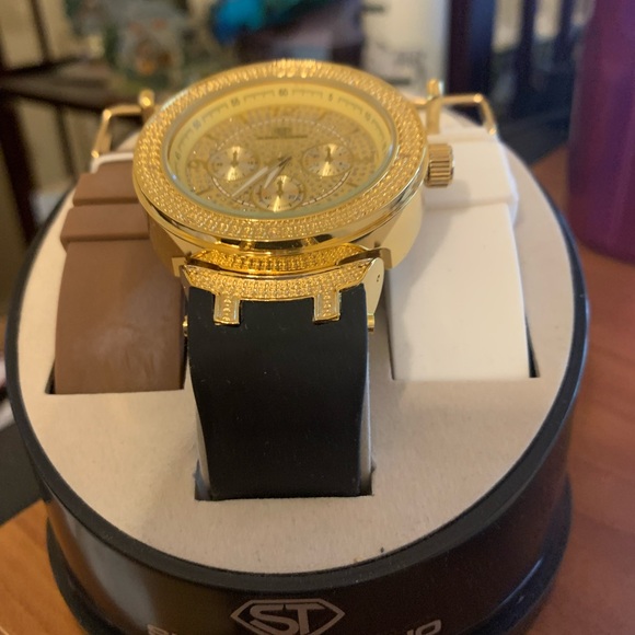 Super Techno Watch With 3 bands - Picture 1 of 4